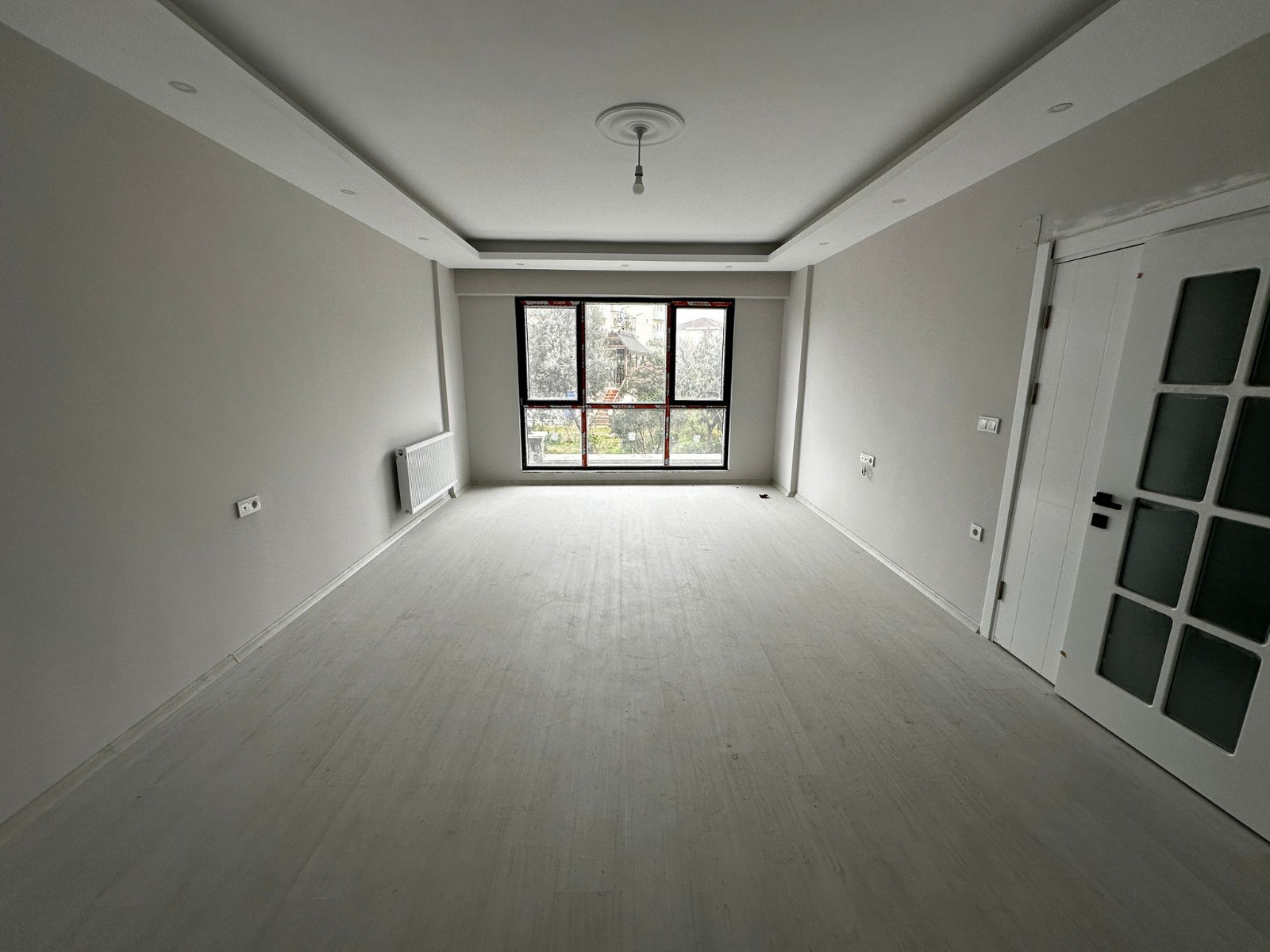 MABEL'DEN ADACIKTA SAHİL YOLU KENARINDA SATILIK SIFIR 3+1 DAİRE